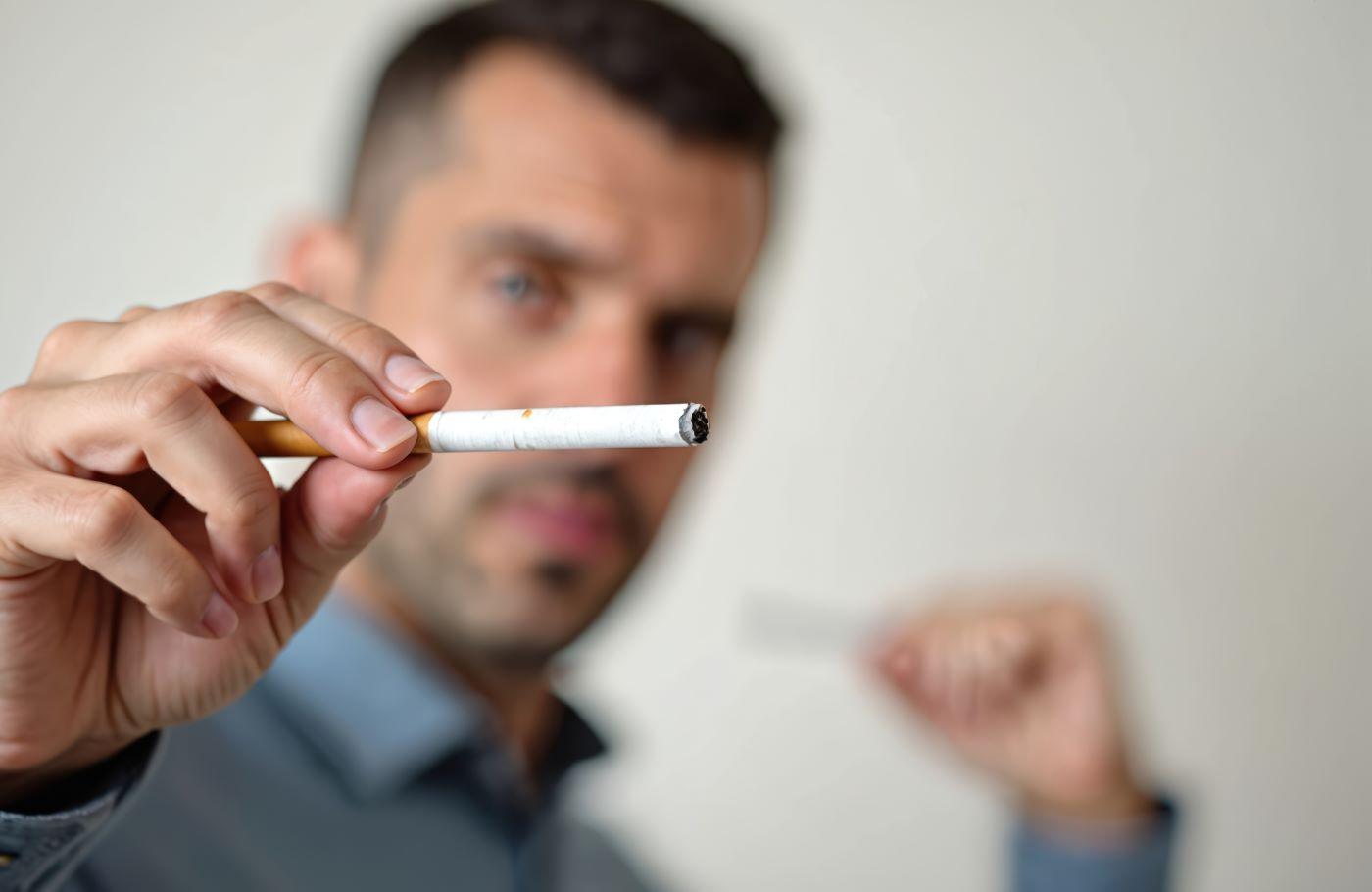 6 Stunden nach Zahn ziehen rauchen